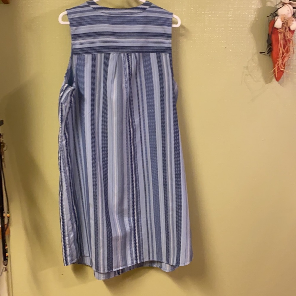 NEW DIRECTIONS SLEEVELESS DRESS - Picture 3 of 5